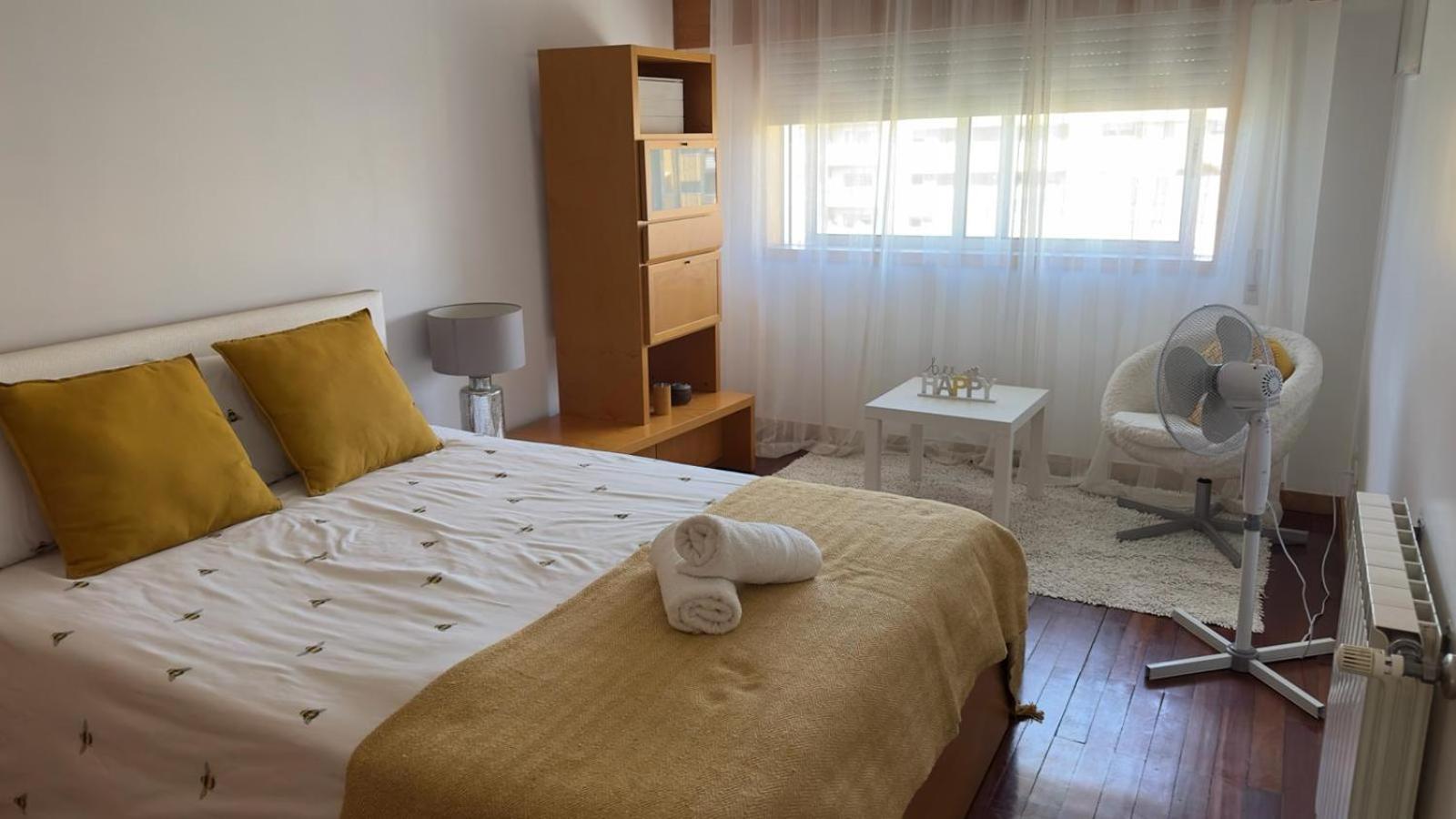 Espacoso T3 Com Terraco & Churrasqueira Campo  Εξωτερικό φωτογραφία
