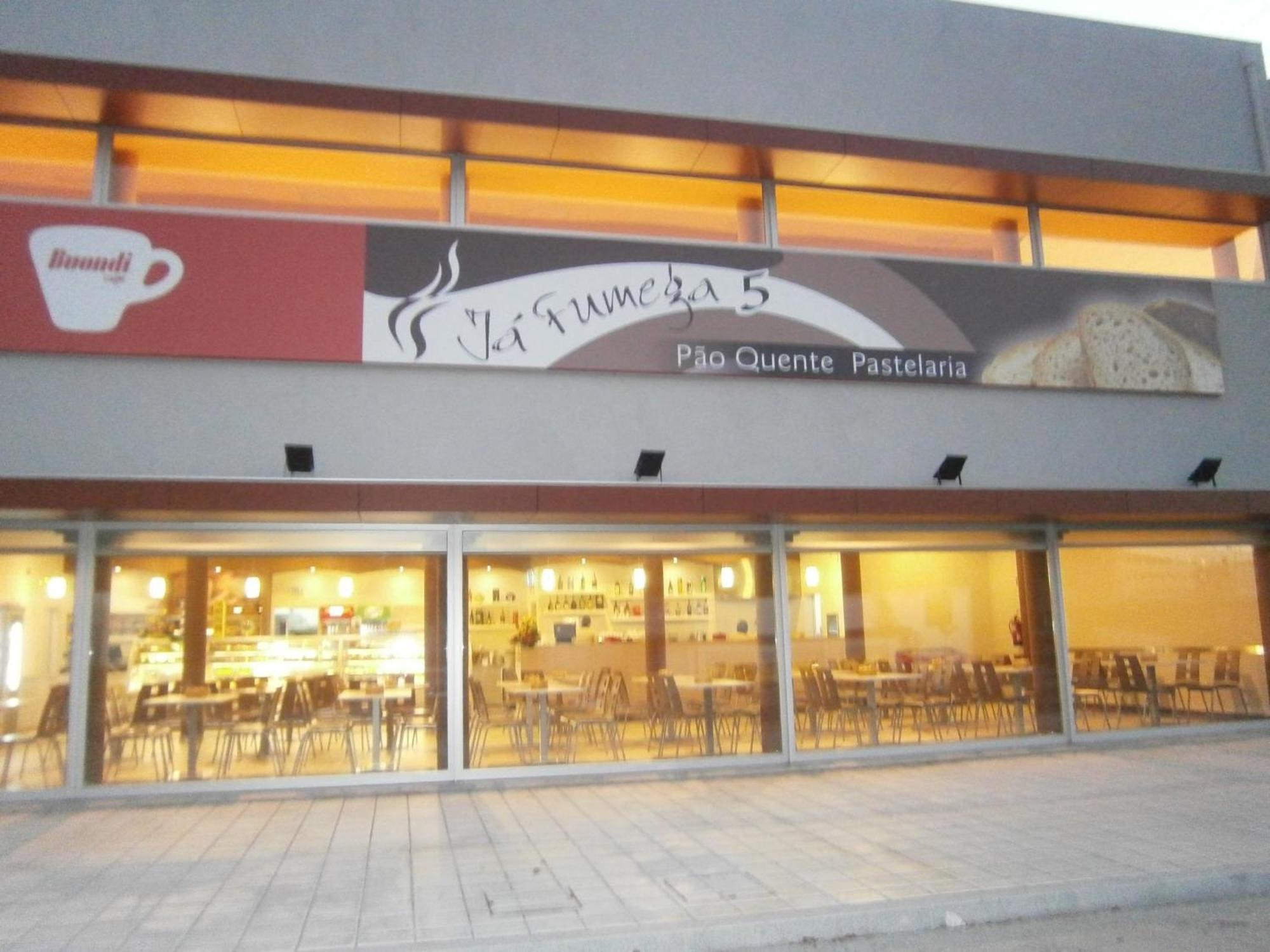 Espacoso T3 Com Terraco & Churrasqueira Campo  Εξωτερικό φωτογραφία